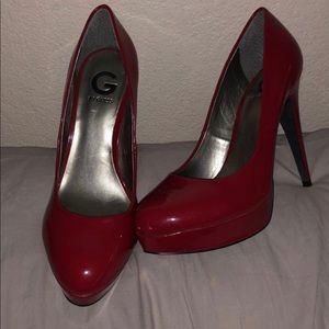 Guess Red Pumps
